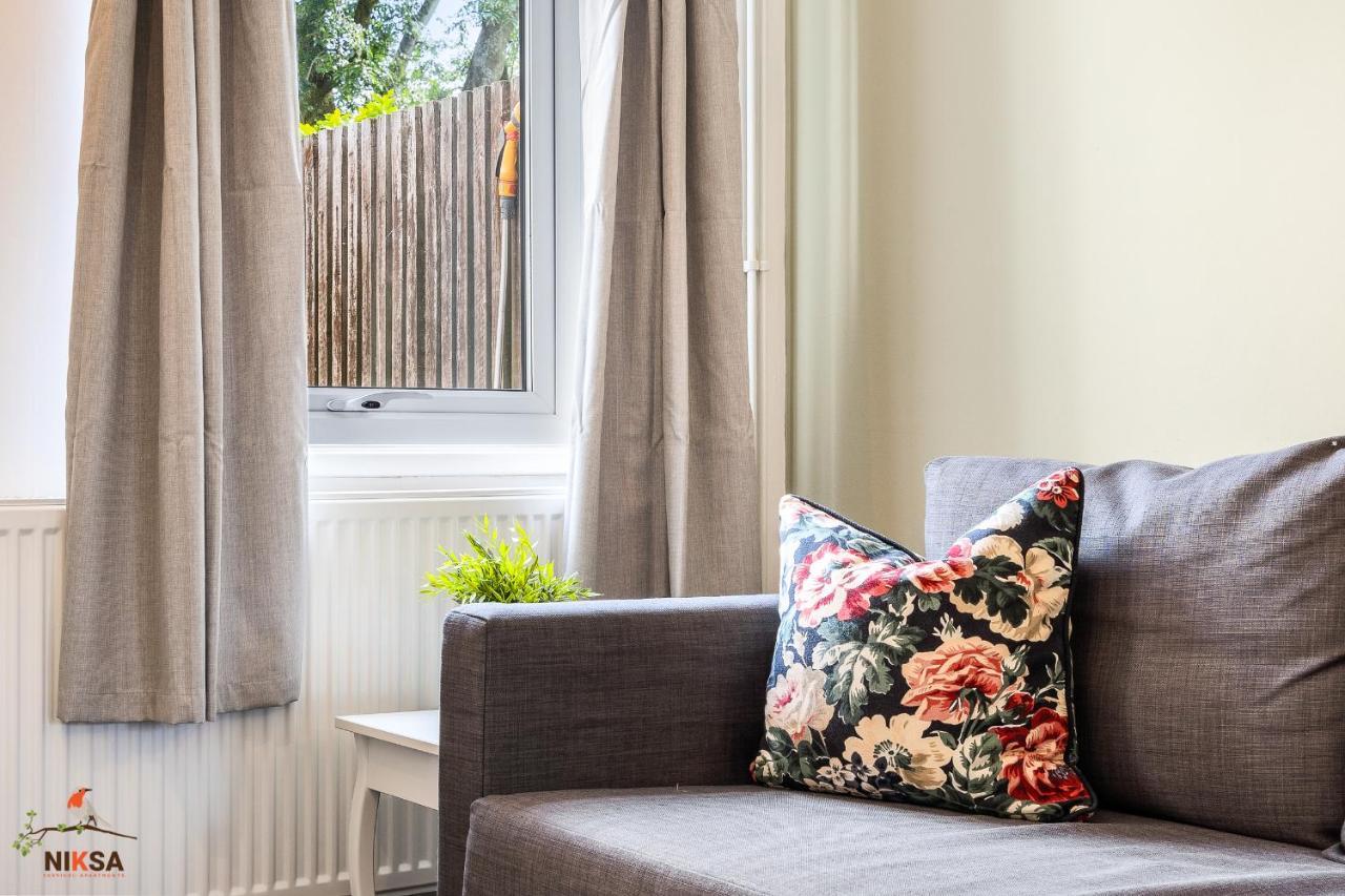 וולווין גארדן סיטי Niksa Serviced Accommodation - 3 Bedroom House מראה חיצוני תמונה